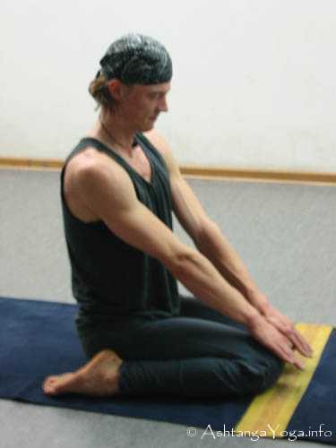 Pariangasana A - Ashtanga Vinyasa Yoga; Das Kratzen an den Grenzen des M�glichen. - Advanced B Series (Sthira Bhaga). 