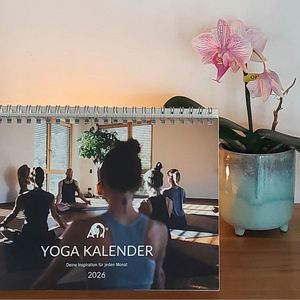 AYI Tischkalender 2026